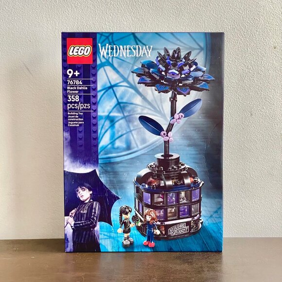 LEGO Wednesday 76784 Black Dahlia Flower NIB New in Hand - Picture 1 of 16